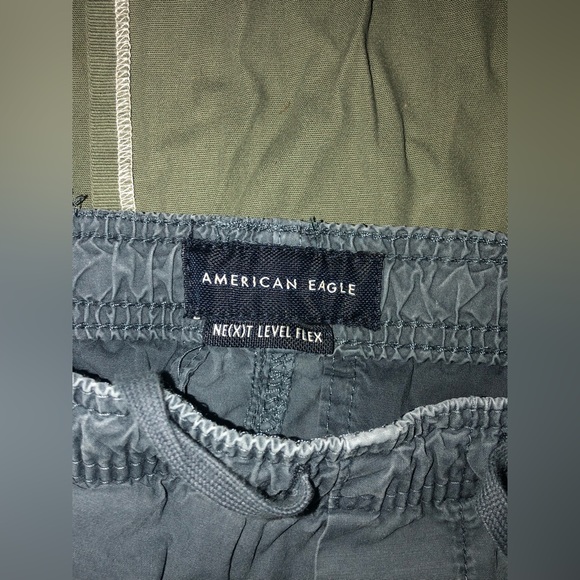 American Eagle Pants. Small - Picture 2 of 3